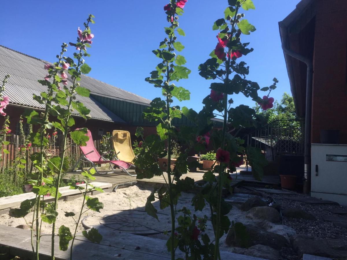Peanuts Hostel & Meer Surendorf 외부 사진
